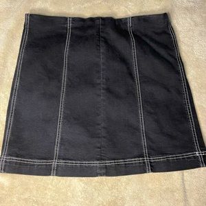 Black Mini Skirt With Zipper On The Back